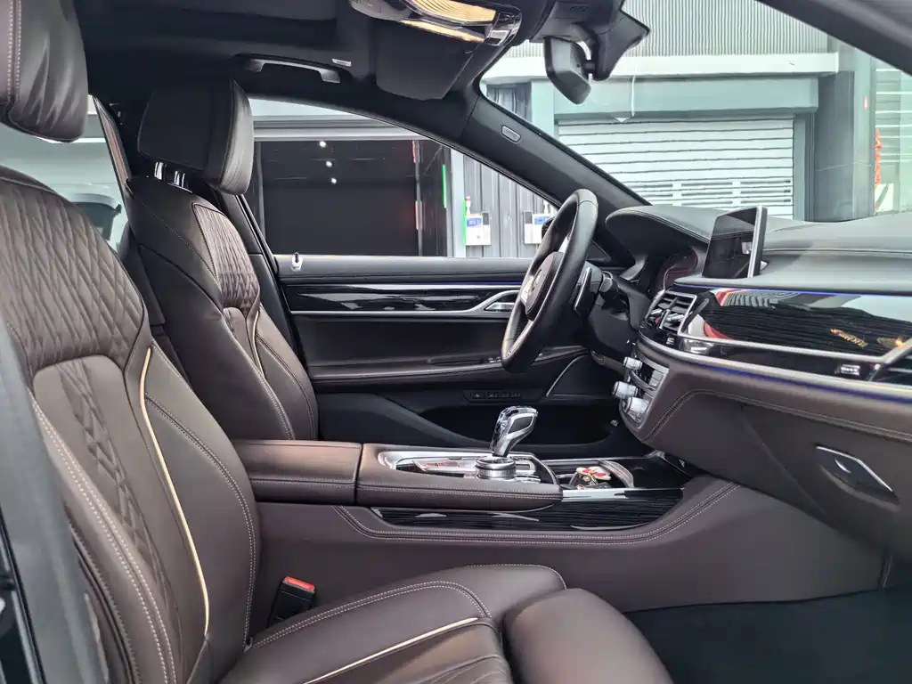BMW BMW 7 Series 2021 730Li M Sport Package 2022 - thumbnail 18