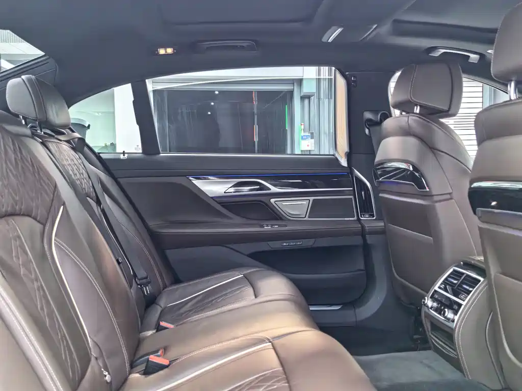 BMW BMW 7 Series 2021 730Li M Sport Package 2022 - thumbnail 20