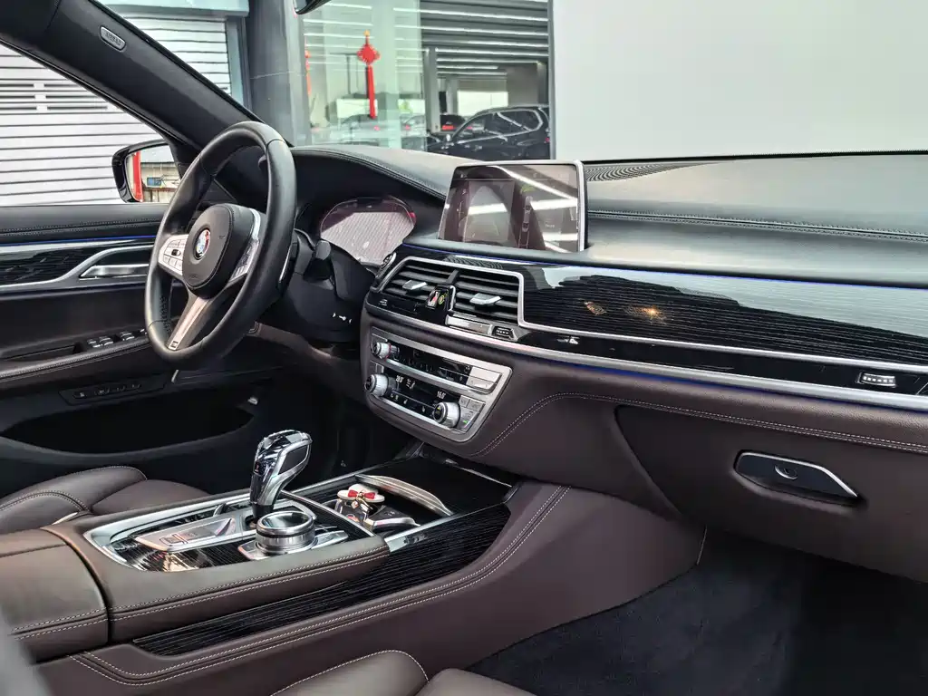 BMW BMW 7 Series 2021 730Li M Sport Package 2022 - thumbnail 21