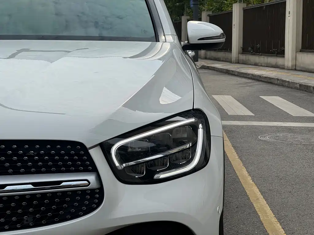 Mercedes-Benz Mercedes-Benz GLC 2021 GLC 300 L 4MATIC Sport Edition 2021 - thumbnail 4