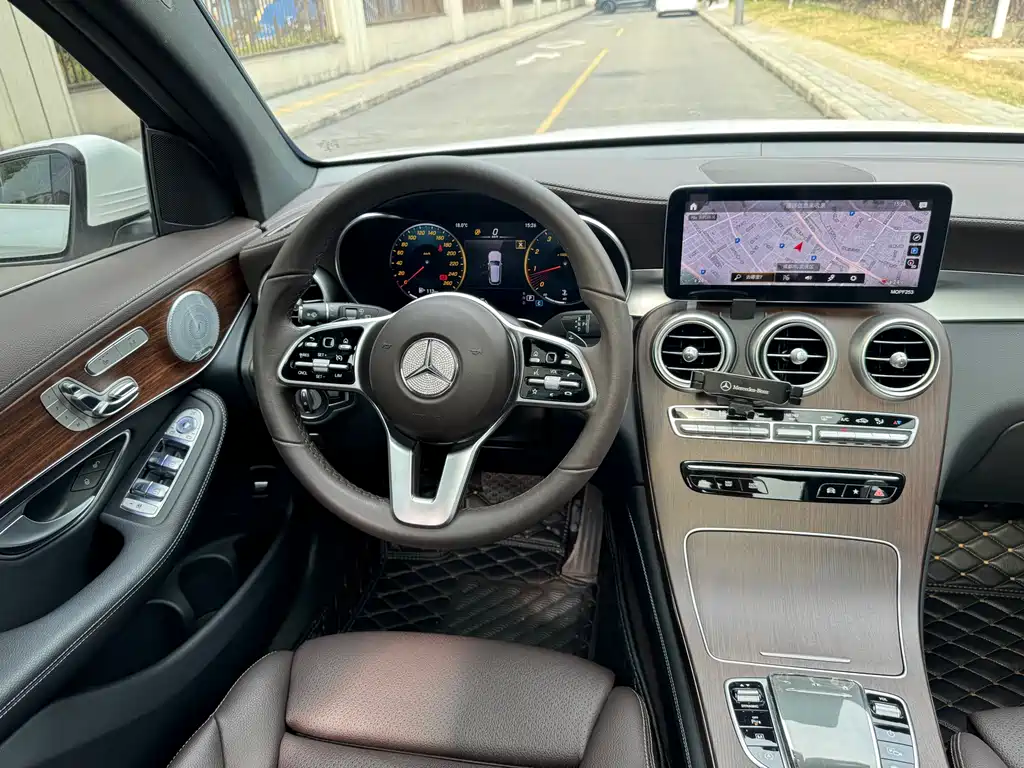 Mercedes-Benz Mercedes-Benz GLC 2021 GLC 300 L 4MATIC Sport Edition 2021 - thumbnail 17