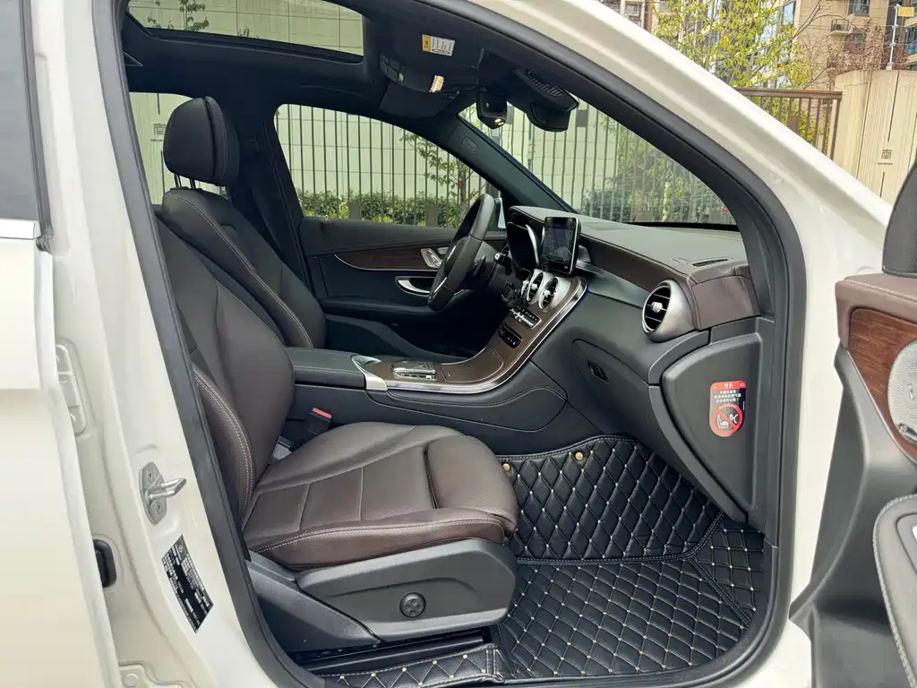 Mercedes-Benz Mercedes-Benz GLC 2021 GLC 300 L 4MATIC Sport Edition 2021 - thumbnail 25