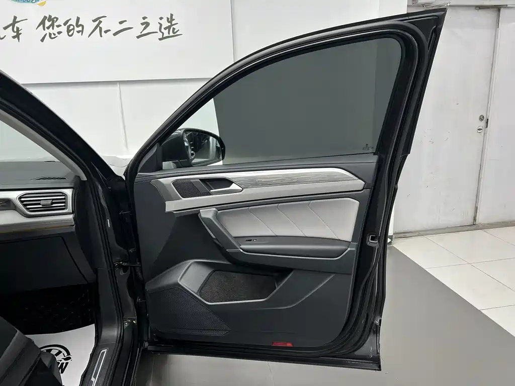 Volkswagen Tayron 2023 380TSI 4Motion R-Line High Performance Edition 2022 - thumbnail 17