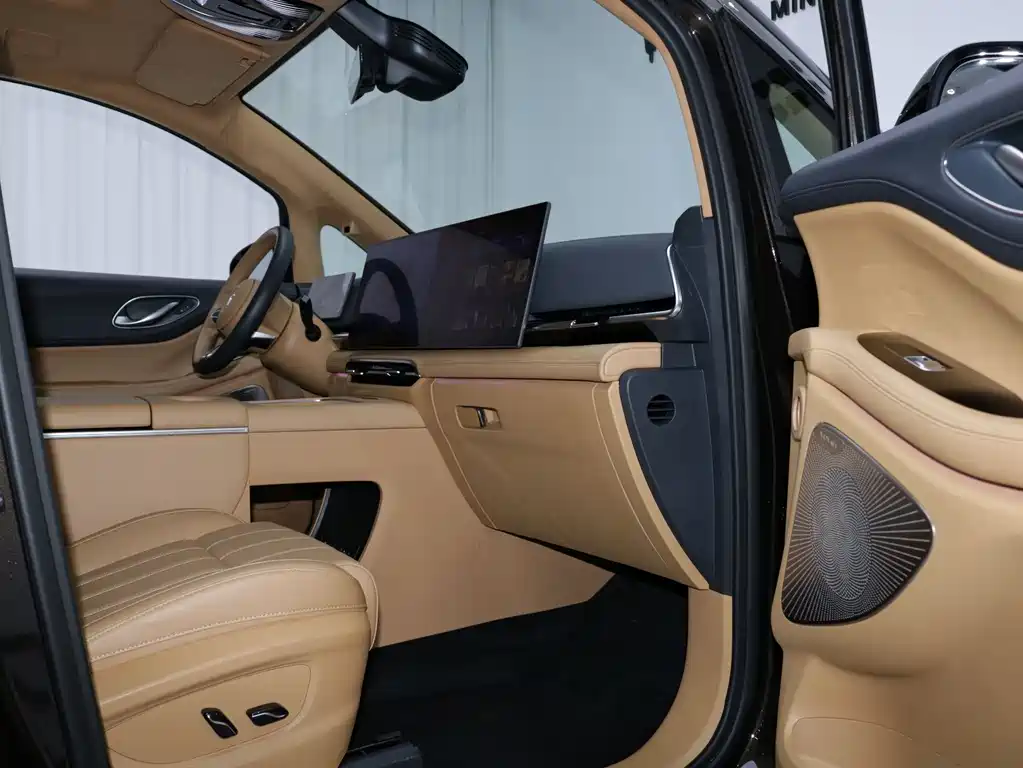 Lantu Automobile Lantu Dreamer 2025 PHEV AWD Flagship Kunpeng Edition 2024 - thumbnail 8