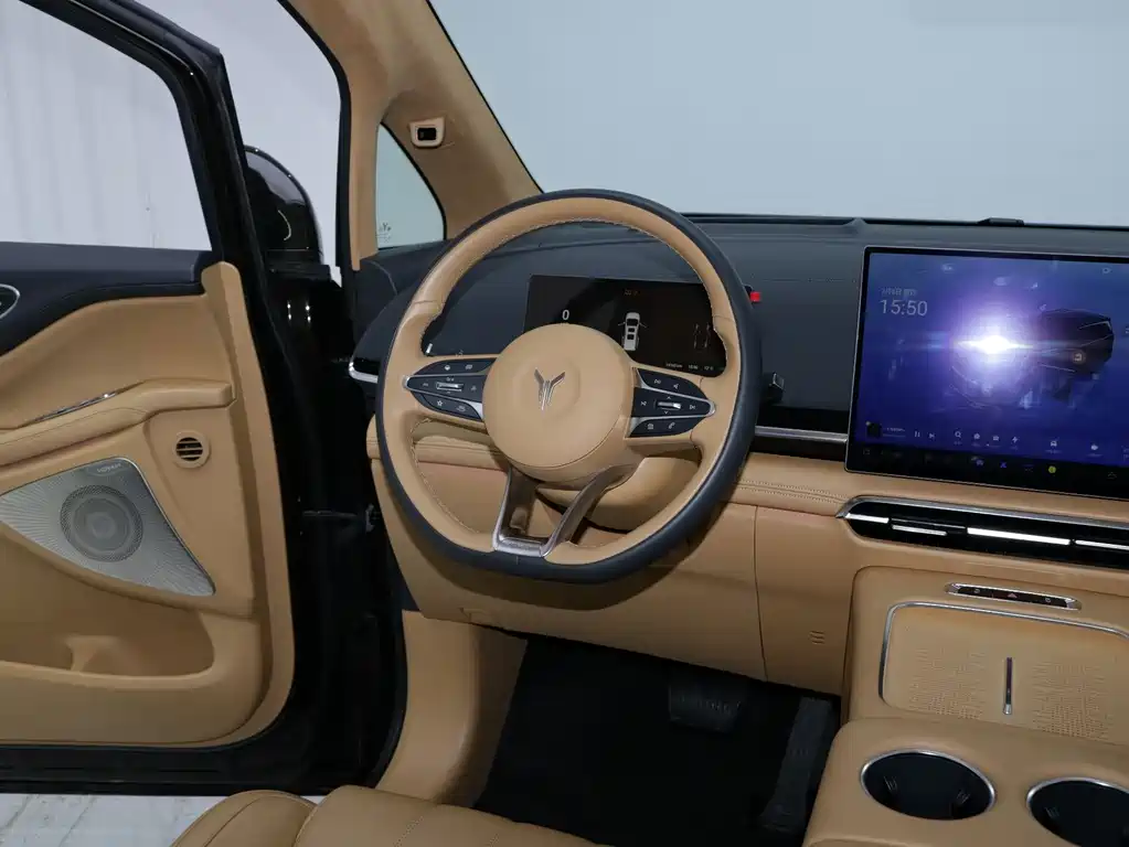 Lantu Automobile Lantu Dreamer 2025 PHEV AWD Flagship Kunpeng Edition 2024 - thumbnail 15