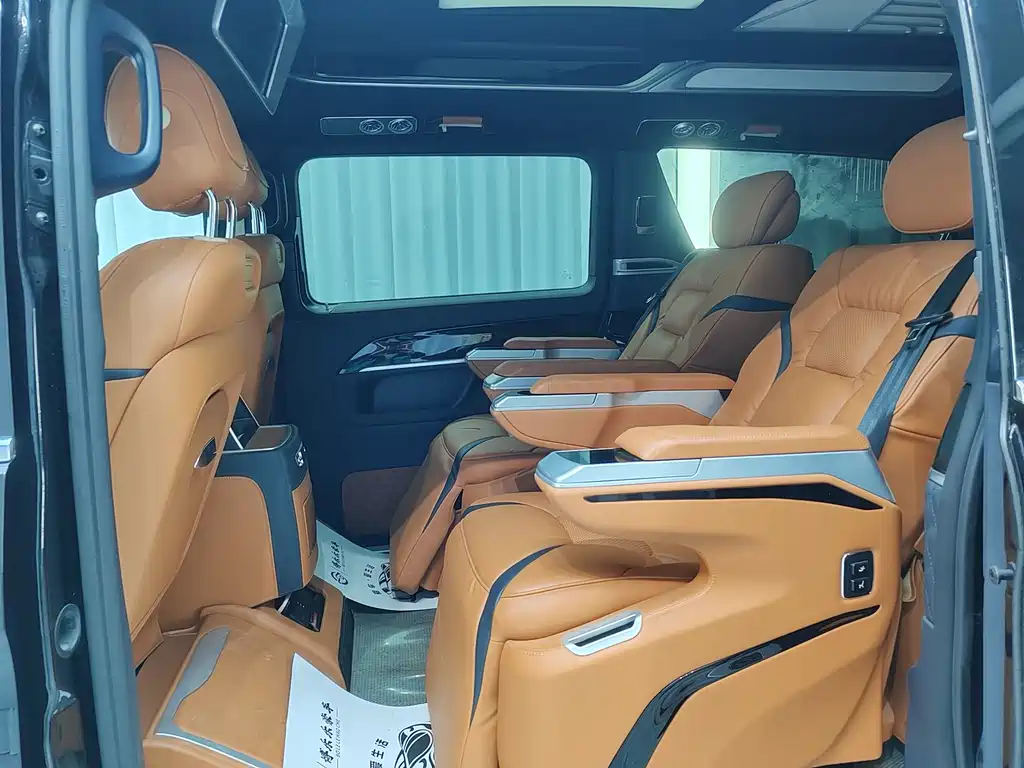 Mercedes-Benz Mercedes-Benz V-Class 2021 V 260 L Long Wheelbase Luxury Edition 2024 - thumbnail 5