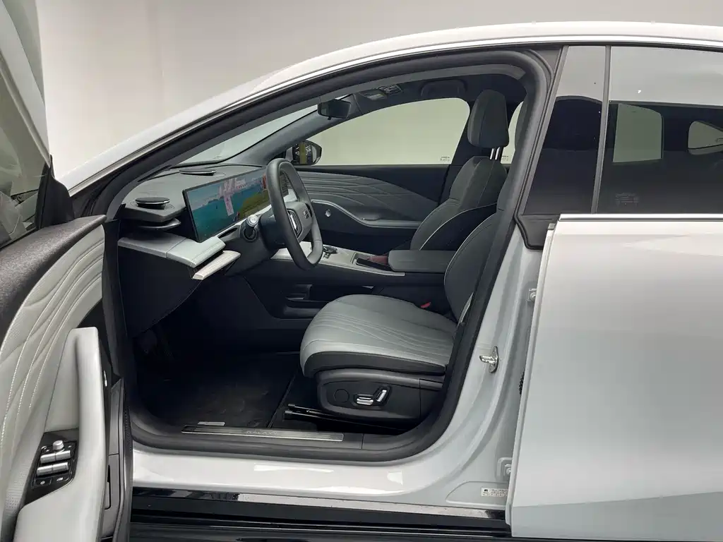 Geely Galaxy Galaxy E8 2024 550km RWD PRO 2024 - thumbnail 15