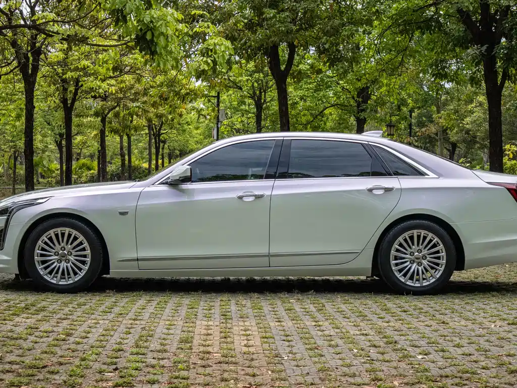 Cadillac Cadillac CT6 2021 28T Luxury 2021 - thumbnail 4