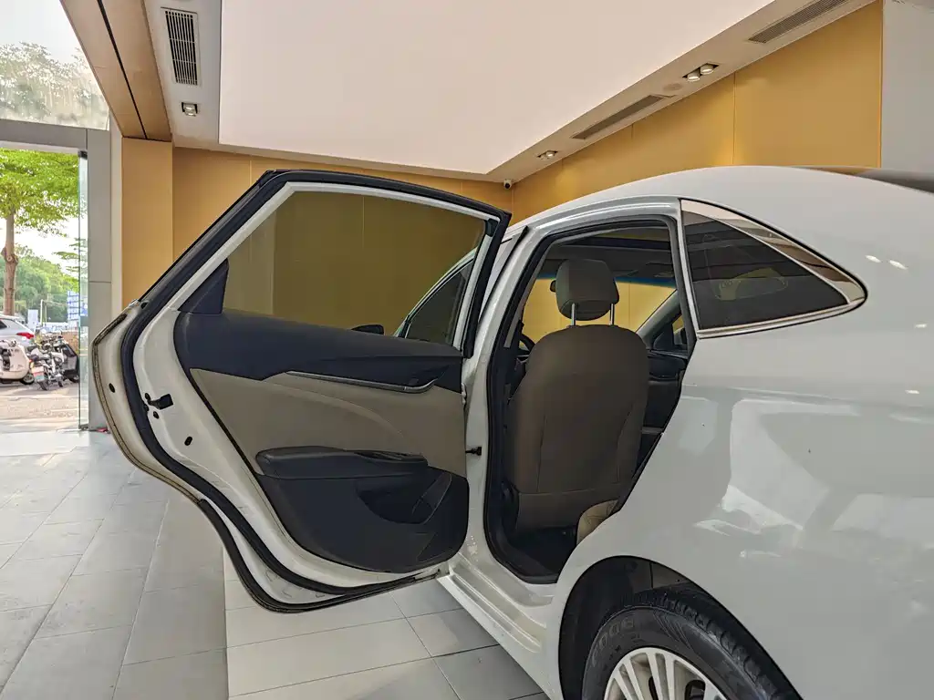 Buick Buick Excelle GT 2015 15N Automatic Elite Edition 2015 - thumbnail 20