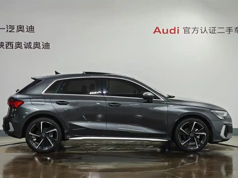 Audi Audi A3 Sportback 35 TFSI Fashion Sport Model 2023 Facelift 2024 - thumbnail 3