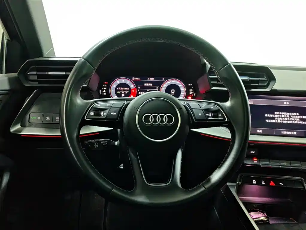 Audi Audi A3 Sportback 35 TFSI Fashion Sport Model 2023 Facelift 2024 - thumbnail 11