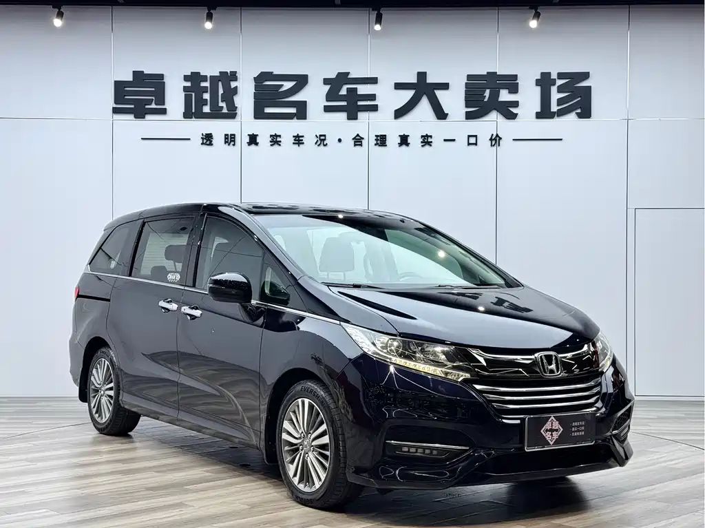 Honda Honda Odyssey 2018 2.4L Luxury Edition 2019 - thumbnail 3