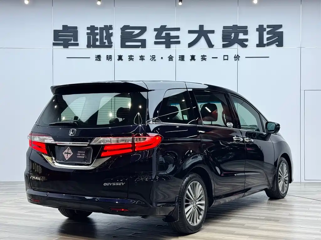 Honda Honda Odyssey 2018 2.4L Luxury Edition 2019 - thumbnail 7