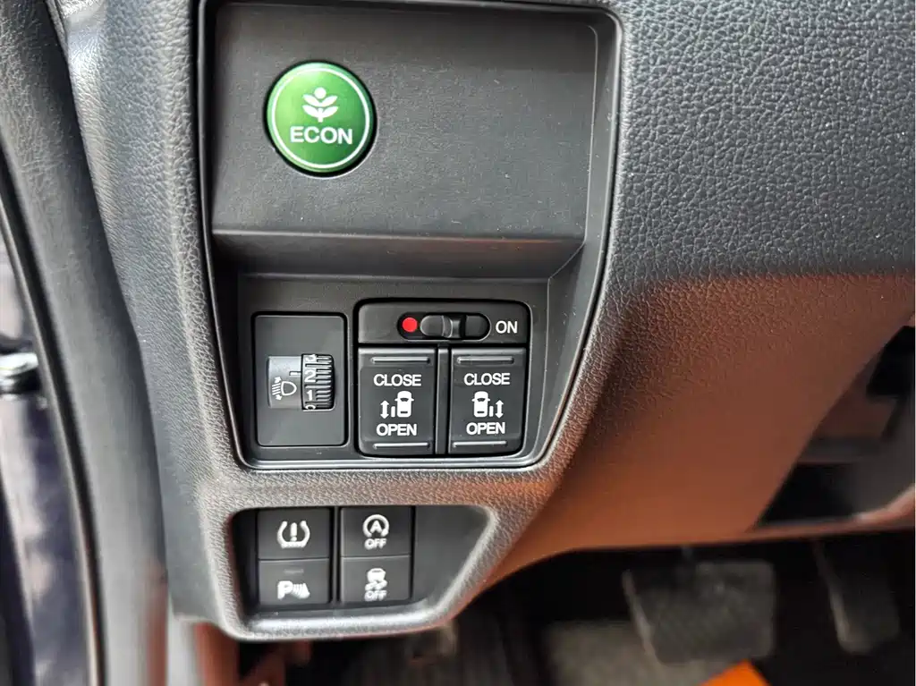 Honda Honda Odyssey 2018 2.4L Luxury Edition 2019 - thumbnail 13