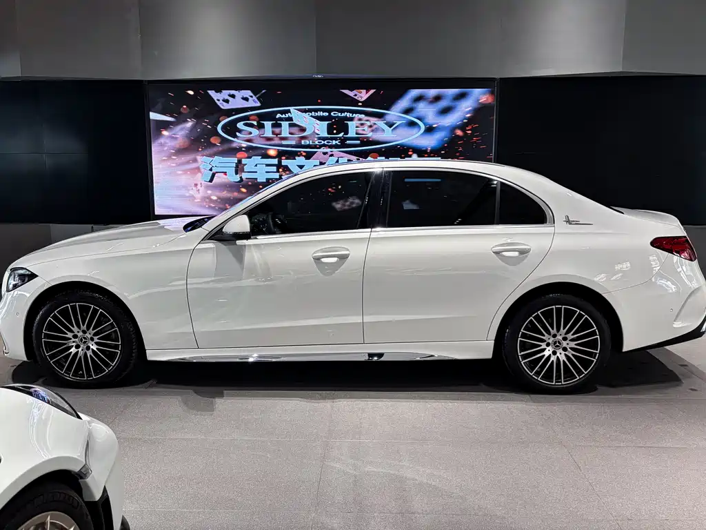 Mercedes-Benz Mercedes-Benz C-Class 2023 Model Year Facelift C 200 L Sport Edition 2023 - thumbnail 3