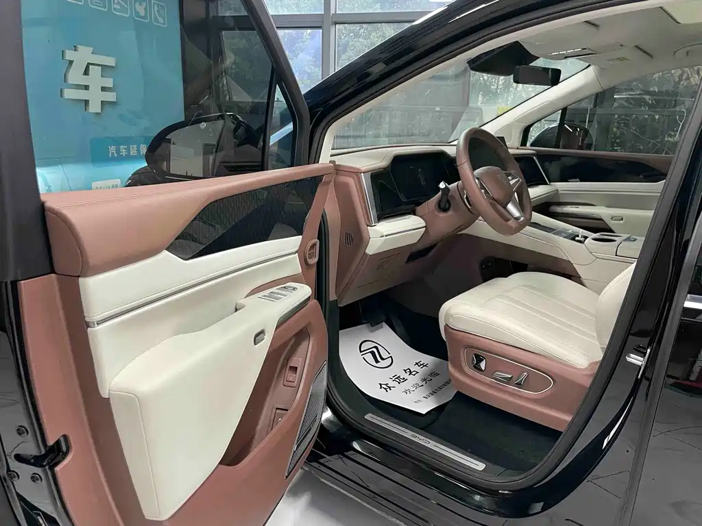 BYD BYD Xia 2025 DM-i 1.5T 180km Premium Edition 2025 - thumbnail 9