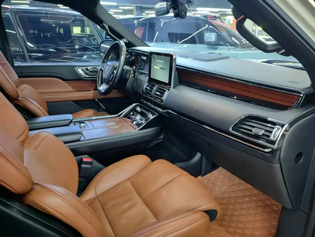 Lincoln Lincoln Navigator 2020 3.5T Long Wheelbase Presidential Edition 2019 - thumbnail 4