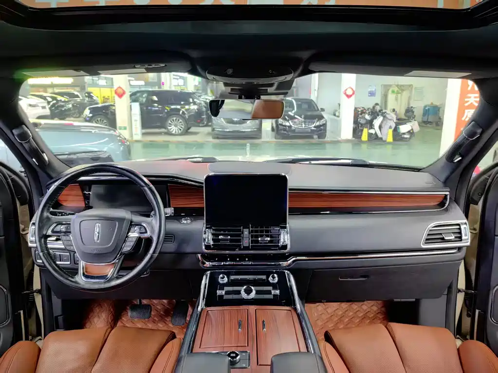 Lincoln Lincoln Navigator 2020 3.5T Long Wheelbase Presidential Edition 2019 - thumbnail 5