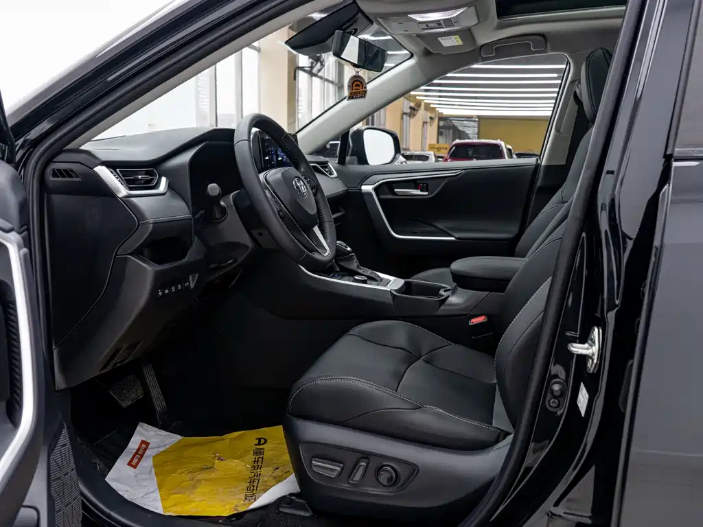 Toyota Venza 2023 Dual Engine 2.5L E-CVT AWD Premium Edition 2023 - thumbnail 5