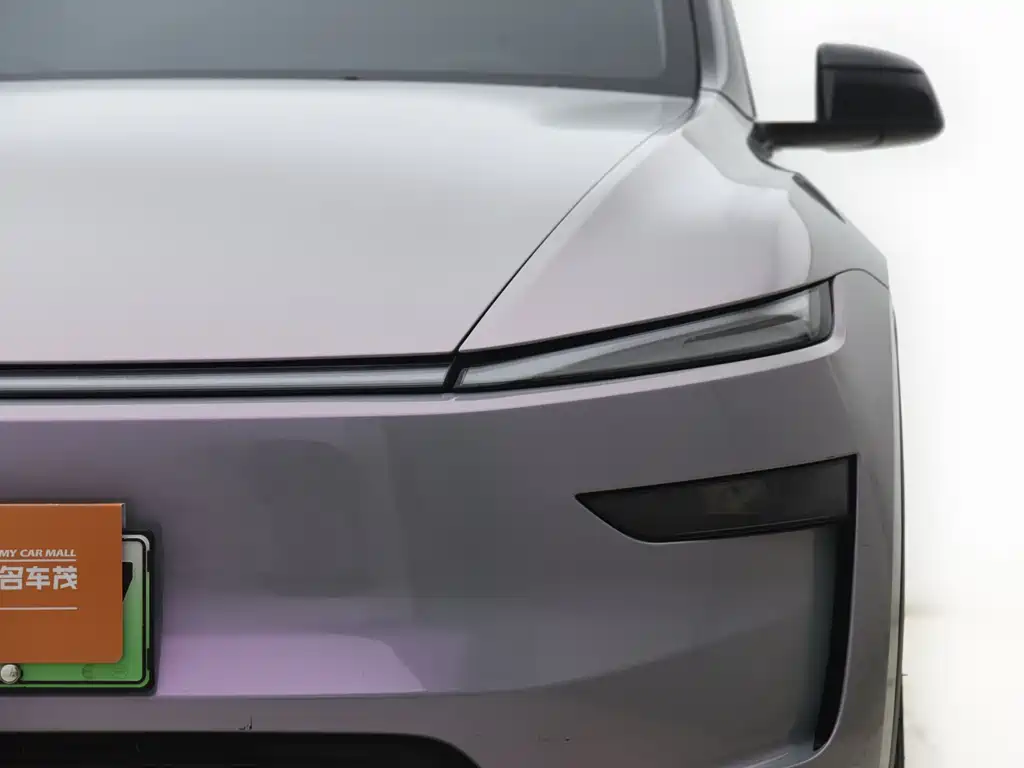 Tesla Model Y 2025 Long Range All-Wheel Drive First Edition 2025 - thumbnail 2