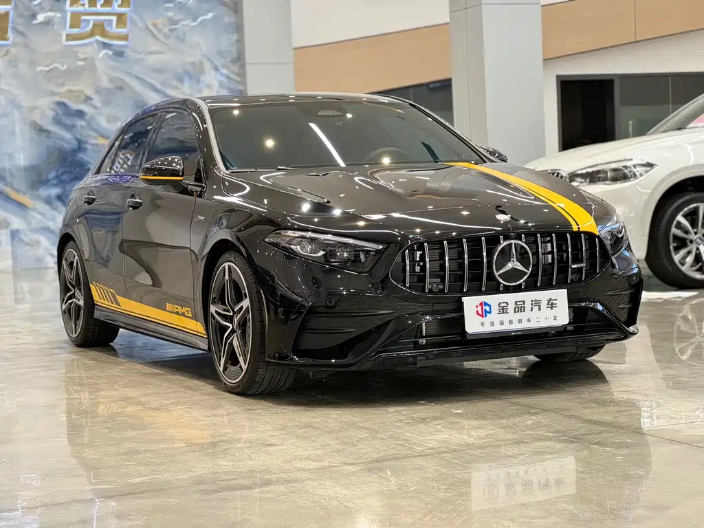 Mercedes-Benz Mercedes-Benz A-Class AMG Import 2025 Model AMG A 35 4MATIC 2025 - thumbnail 3