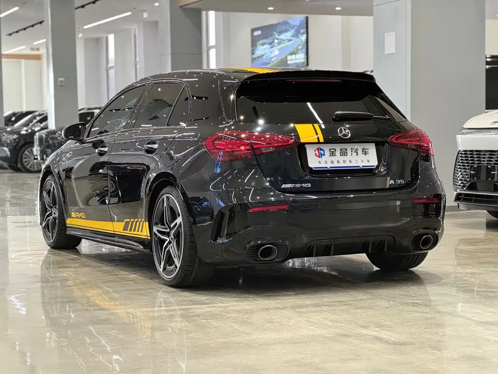 Mercedes-Benz Mercedes-Benz A-Class AMG Import 2025 Model AMG A 35 4MATIC 2025 - thumbnail 6
