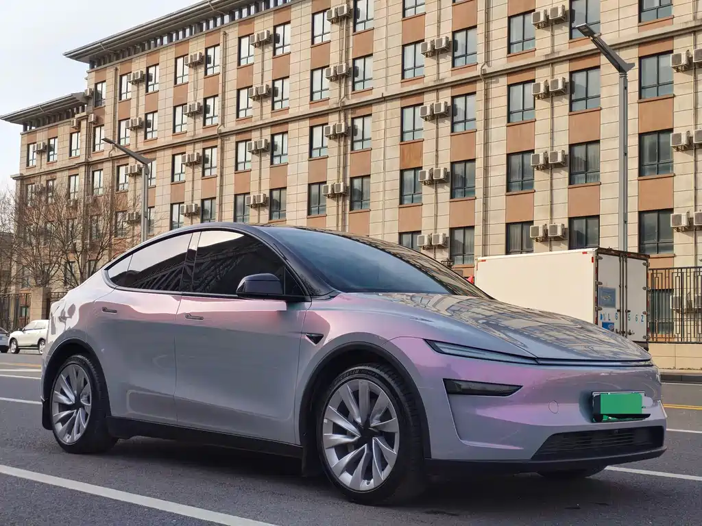 Tesla Model Y 2025 Long Range All-Wheel Drive First Edition 2025 - thumbnail 18