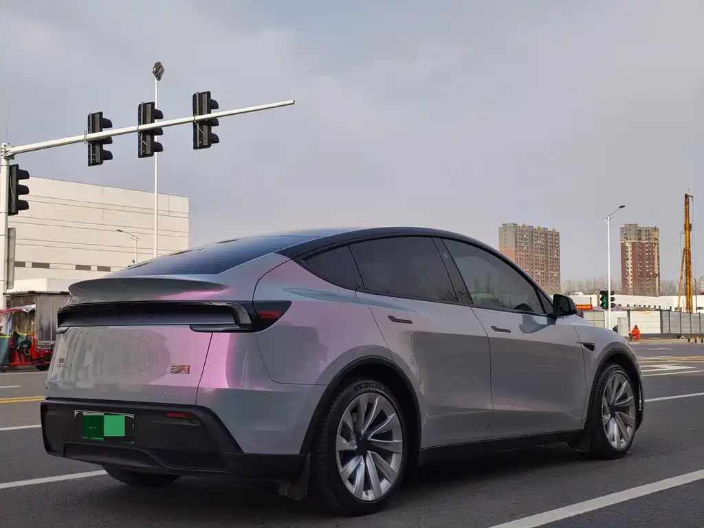 Tesla Model Y 2025 Long Range All-Wheel Drive First Edition 2025 - thumbnail 21