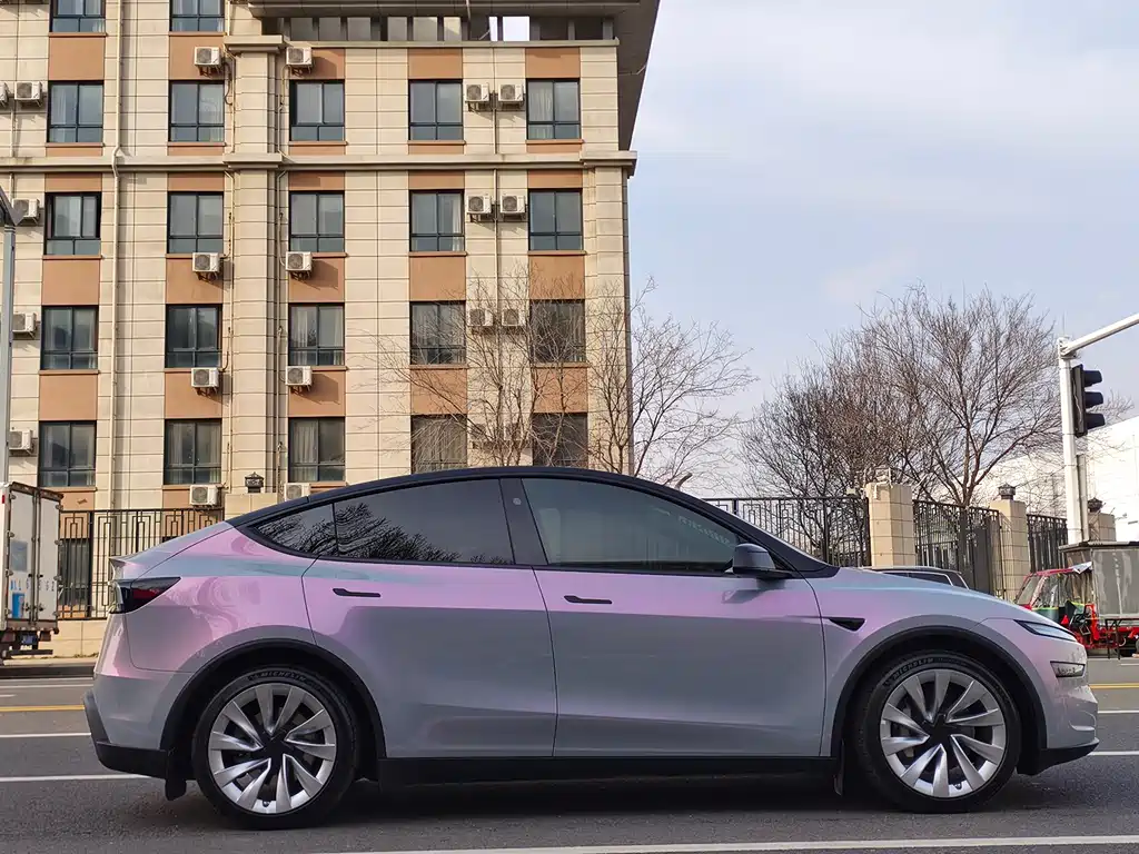 Tesla Model Y 2025 Long Range All-Wheel Drive First Edition 2025 - thumbnail 22