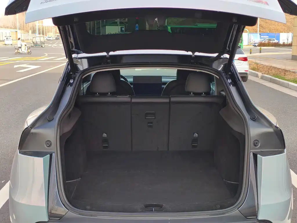 Tesla Model Y 2025 Long Range All-Wheel Drive First Edition 2025 - thumbnail 23
