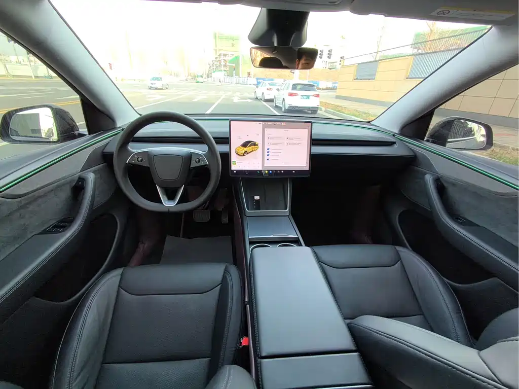 Tesla Model Y 2025 Long Range All-Wheel Drive First Edition 2025 - thumbnail 26