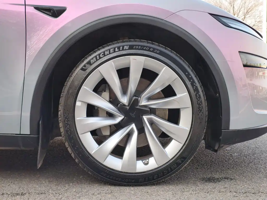 Tesla Model Y 2025 Long Range All-Wheel Drive First Edition 2025 - thumbnail 30