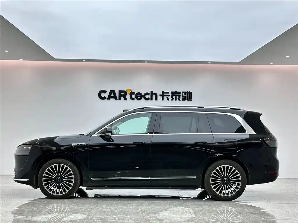 AITO Aito M9 2024 Extended Range Ultra 52kWh 5-seat 2024 - thumbnail 2