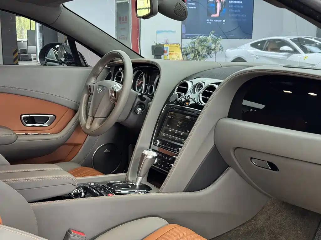 Bentley Bentley Continental 2017 4.0T GT V8 S Standard Edition 2017 - thumbnail 8