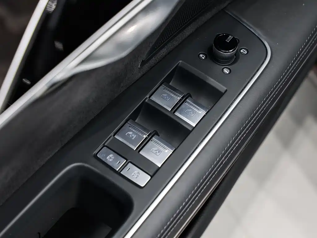 Audi Audi A8 2023 A8L 50 TFSI quattro Premium Selection 2023 - thumbnail 19