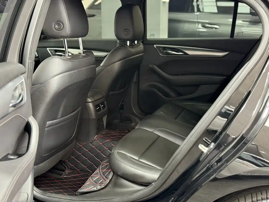 Cadillac Cadillac CT5 2023 28T Luxury (Standard) 2023 - thumbnail 5