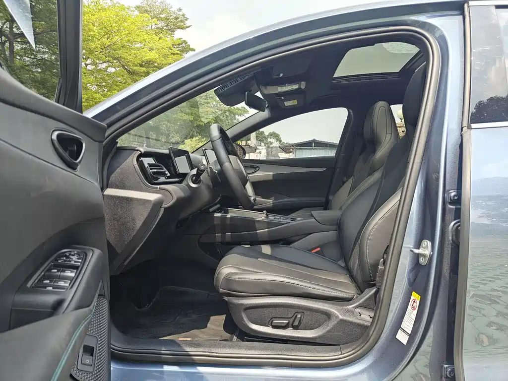 BYD BYD Seal 06 2025 DM-i Intelligent Driving Version 120KM Premium Model 2025 - thumbnail 6