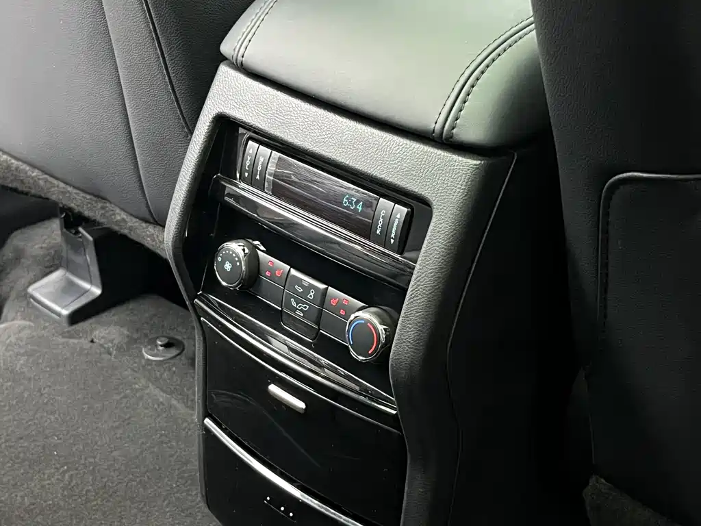 Ford Ford Edge 2018 EcoBoost 245 AWD SEL Plus 7-seater China VI 2019 - thumbnail 19