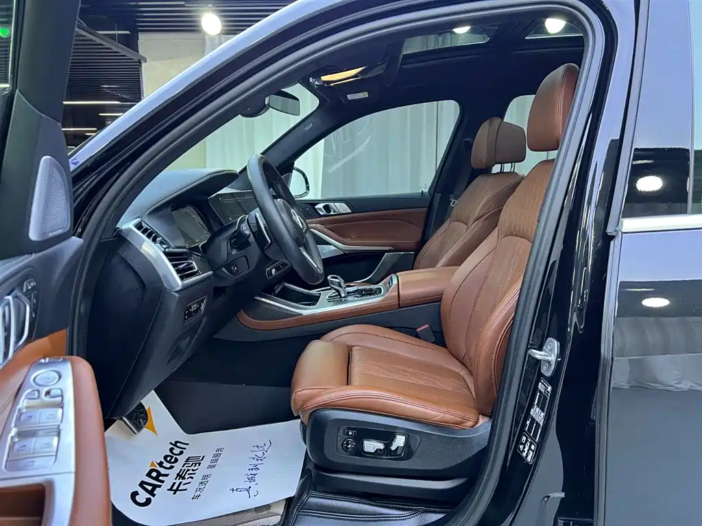 BMW BMW X7 xDrive40i M Sport Package Premium 2023 - thumbnail 7