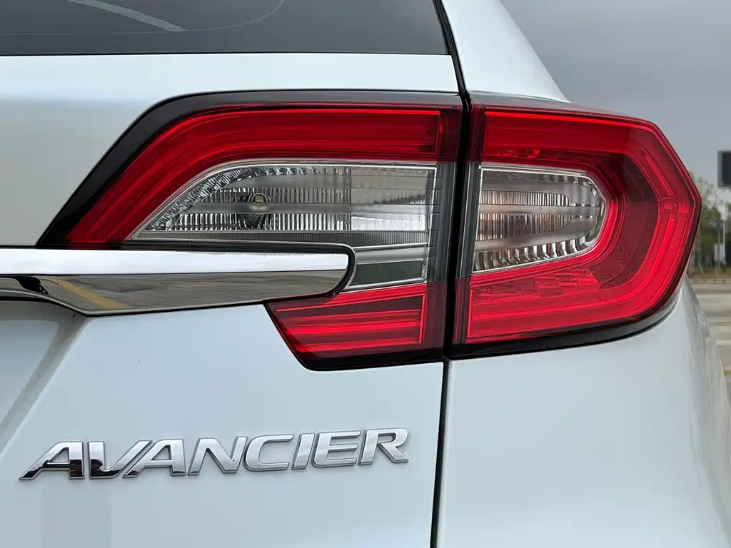 Honda Honda Avancier 2017 240TURBO 2WD Elite Edition 2018 - thumbnail 9