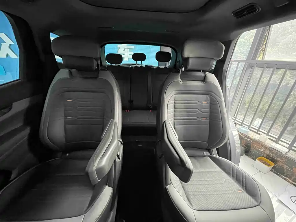 Ford Ford Edge 2023 Model Edge L 2.0T EcoBoost AWD 7-seater Premium Version 2023 - thumbnail 12