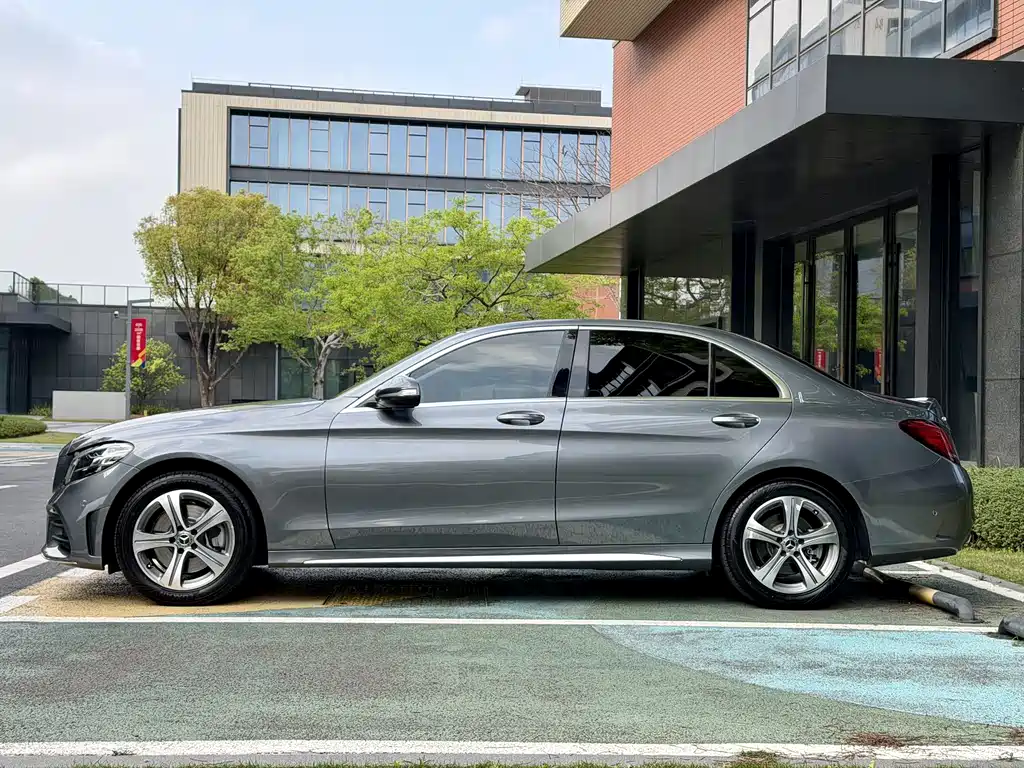 Mercedes-Benz Mercedes-Benz C-Class 2019 C 260 L Sport Edition 2019 - thumbnail 4