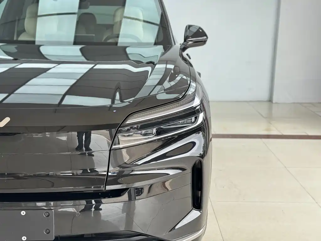 NIO NIO L90 2025 Max 6-seater Edition 2025 - thumbnail 4