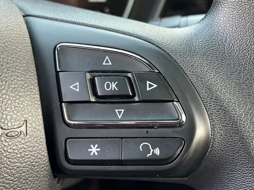 MG MG 5 2022 180DVVT CVT Youth Luxury Edition 2022 - thumbnail 22