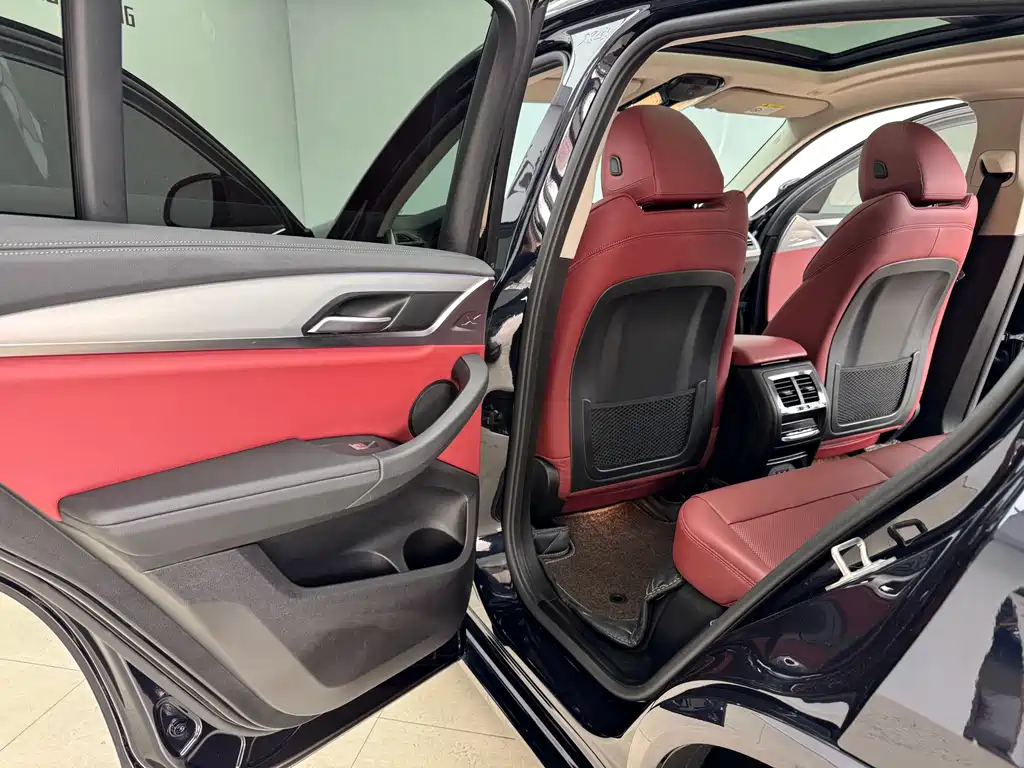 BMW BMW X4 2022 xDrive 25i M Sport Package 2022 - thumbnail 10