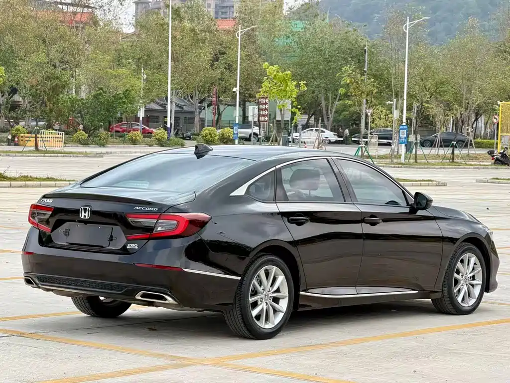 Honda Honda Accord 2022 260TURBO Luxury Edition 2023 - thumbnail 5