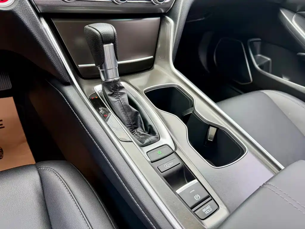 Honda Honda Accord 2022 260TURBO Luxury Edition 2023 - thumbnail 16
