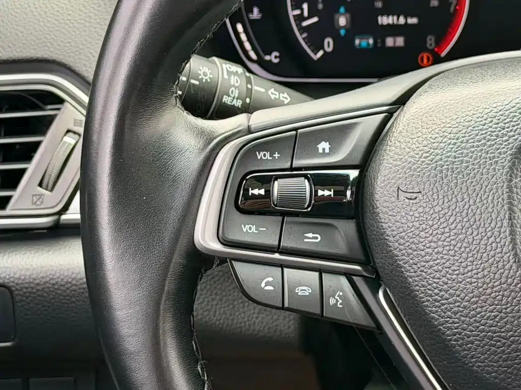Honda Honda Accord 2022 260TURBO Luxury Edition 2023 - thumbnail 18