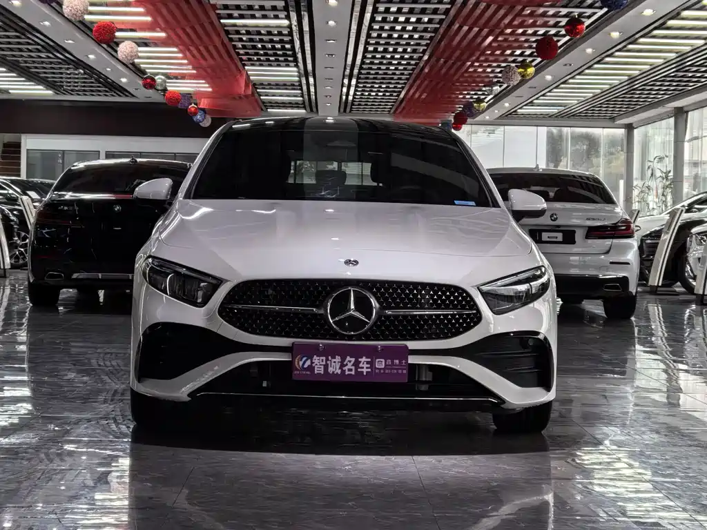 Mercedes-Benz Mercedes-Benz A-Class 2024 Facelift A 200 L Fashion Edition 2025 - thumbnail 2
