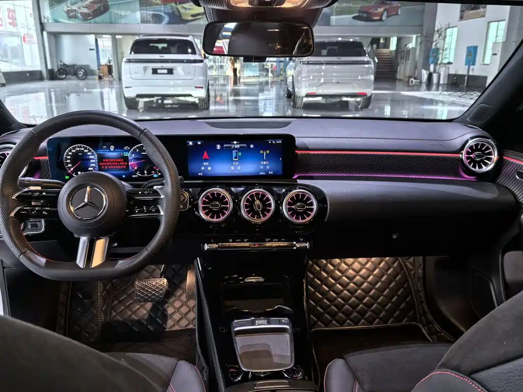 Mercedes-Benz Mercedes-Benz A-Class 2024 Facelift A 200 L Fashion Edition 2025 - thumbnail 3